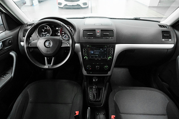 Skoda Yeti, 2015 года, пробег 146000 км