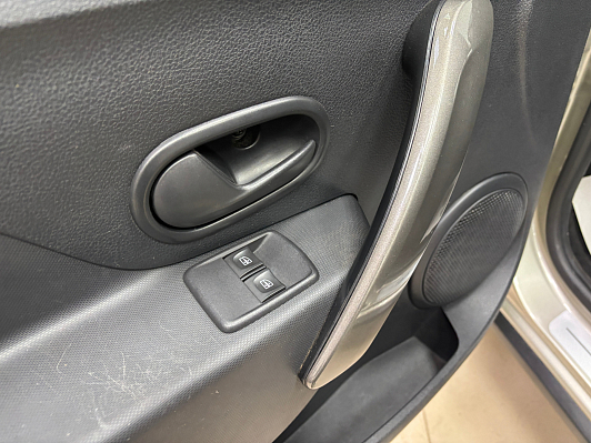 Renault Sandero Stepway Life, 2020 года, пробег 25900 км
