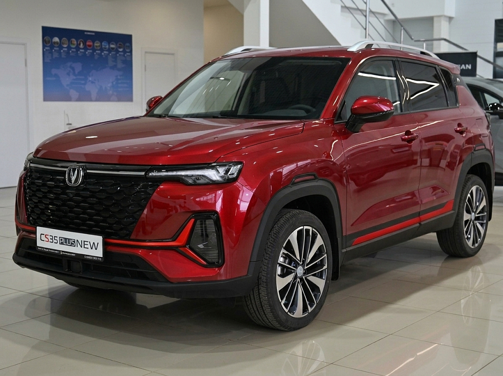 Changan CS35 Plus Техно, красный