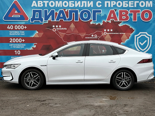 BYD Qin, 2022 года, пробег 135 км
