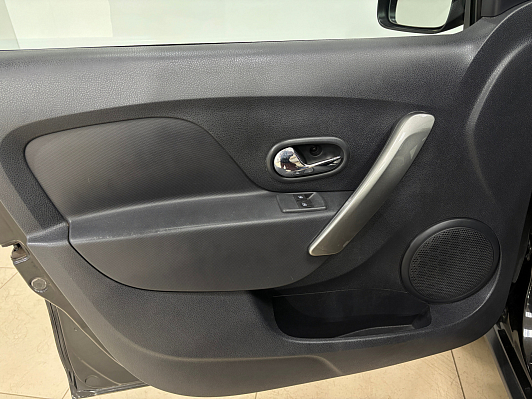 Renault Sandero Privilege, 2016 года, пробег 115200 км
