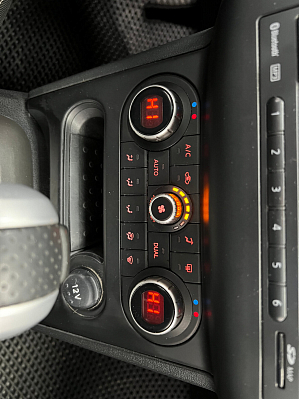 Nissan Qashqai+2 LE+, 2011 года, пробег 140000 км