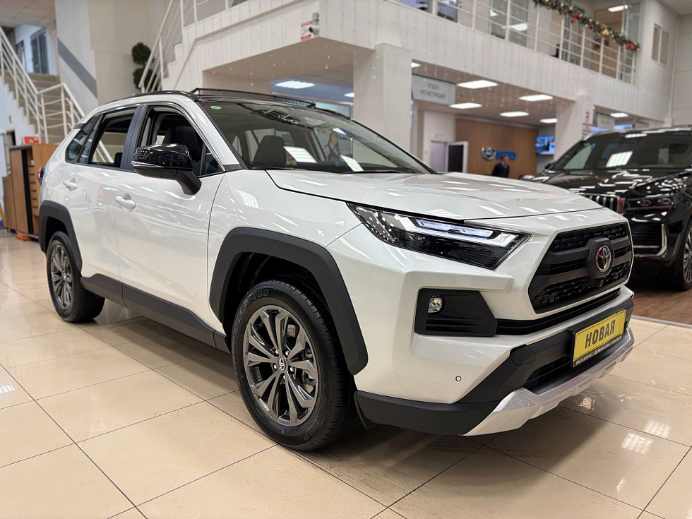 Toyota RAV4 Adventure, белый