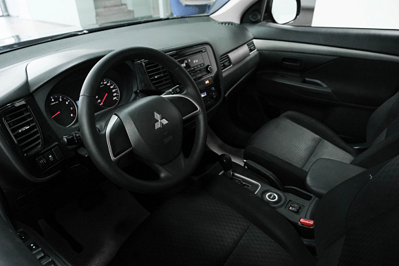 Mitsubishi Outlander Instyle, 2012 года, пробег 210070 км