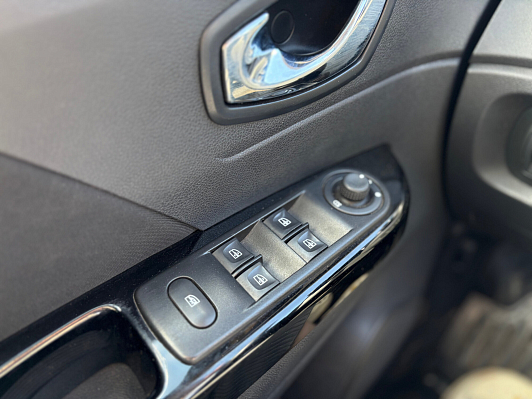 Renault Kaptur Style, 2016 года, пробег 137903 км