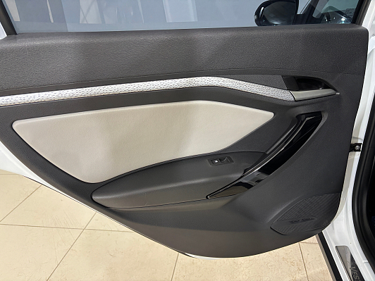Lada (ВАЗ) Vesta Luxe Multimedia (2017-2019), 2022 года, пробег 37565 км