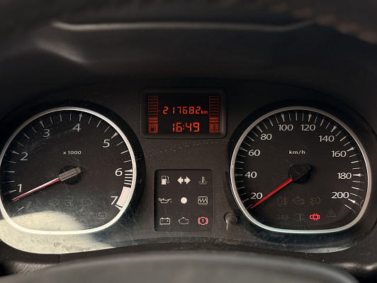 Renault Duster Luxe Privilege, 2012 года, пробег 217682 км