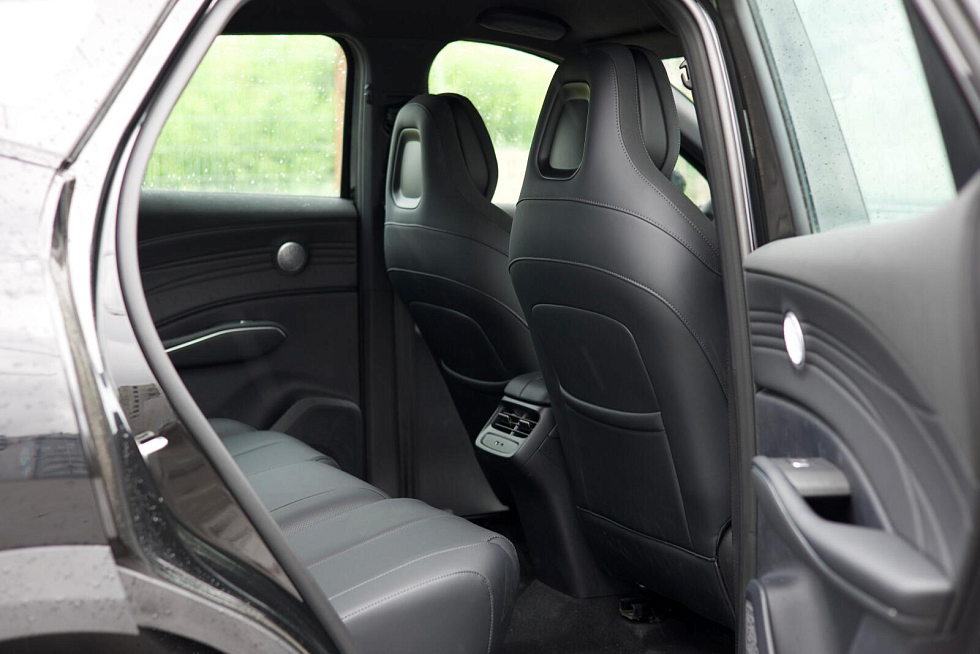 Omoda C7 Актив, черный