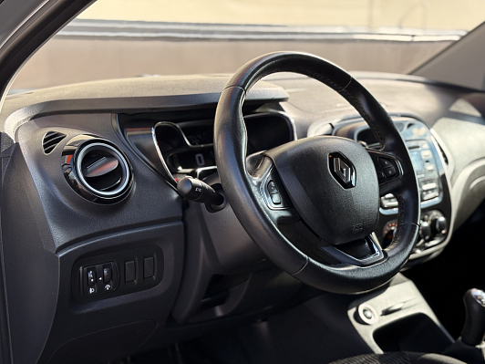 Renault Kaptur Drive, 2017 года, пробег 122213 км