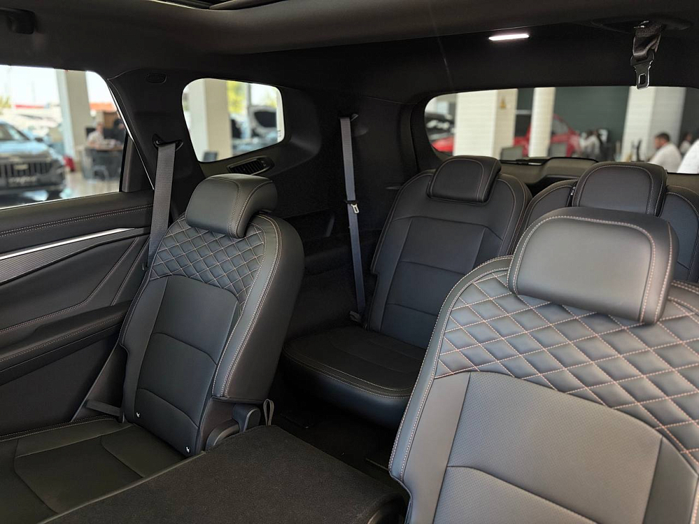 Geely Okavango Flagship, белый