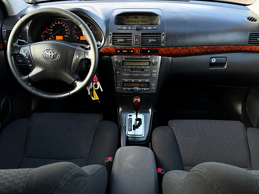 Toyota Avensis, 2004 года, пробег 310184 км