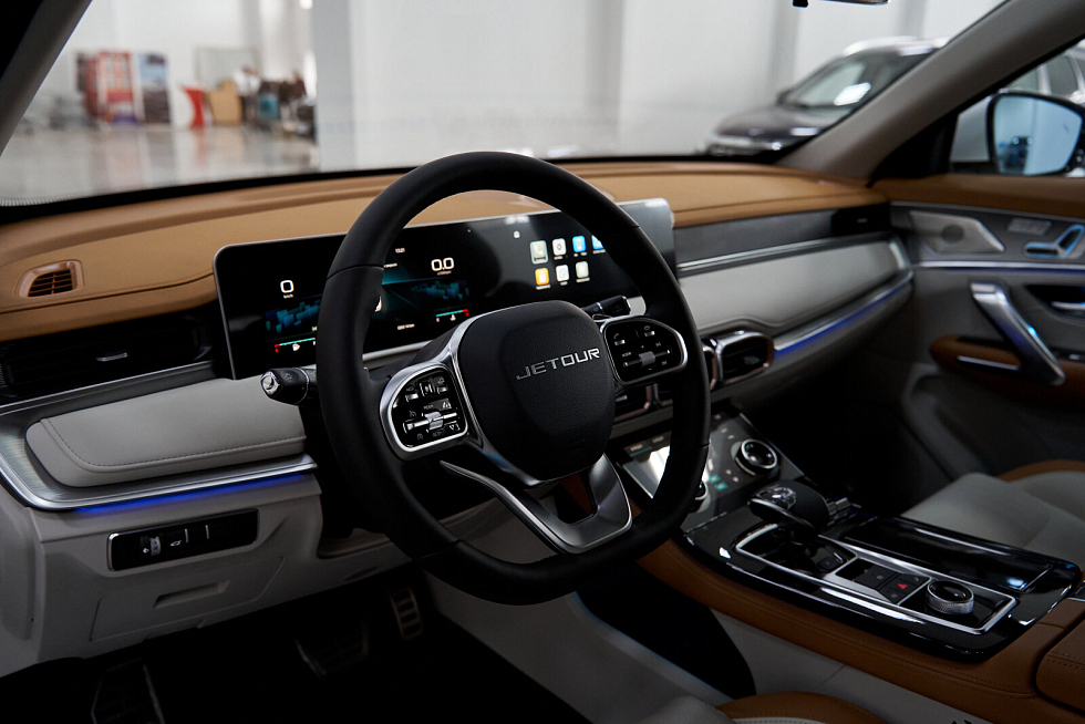 JETOUR X70 PLUS Люкс, черный