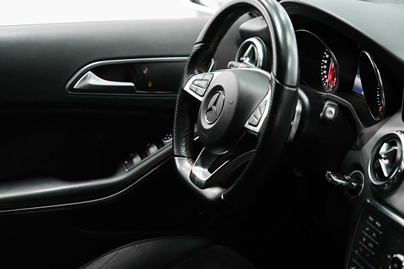 Mercedes-Benz GLA GLA 250 4MATIC Особая серия, 2016 года, пробег 161675 км