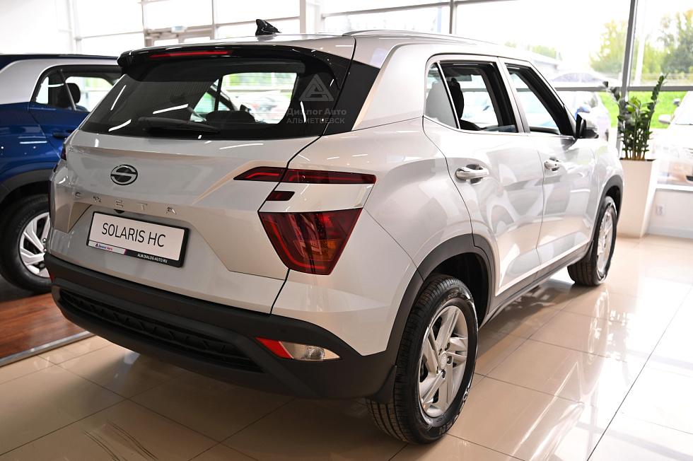 Solaris HC Фэмили (Family) (АТ), серебряный