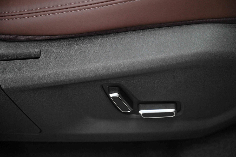 Geely Monjaro Exclusive (2023-2025), черный