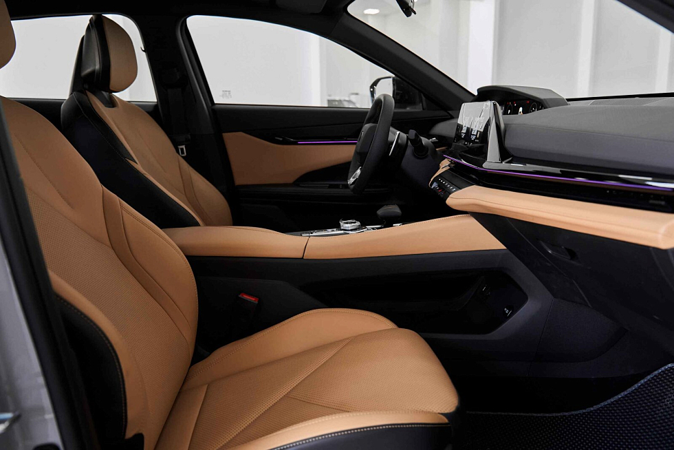 Changan UNI-V Luxe, серый