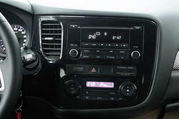Mitsubishi Outlander Instyle, 2012 года, пробег 210070 км