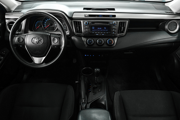 Toyota RAV4, 2015 года, пробег 122000 км