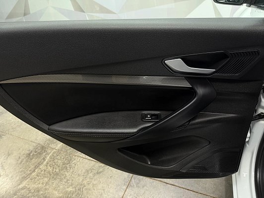 Lada (ВАЗ) Vesta, 2023 года, пробег 48175 км