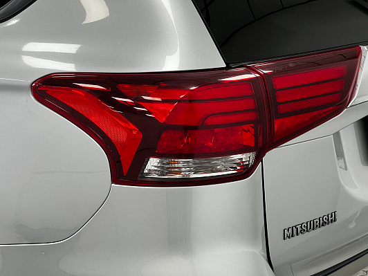 Mitsubishi Outlander, 2017 года, пробег 104000 км