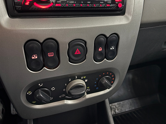 Renault Logan Expression, 2010 года, пробег 185494 км