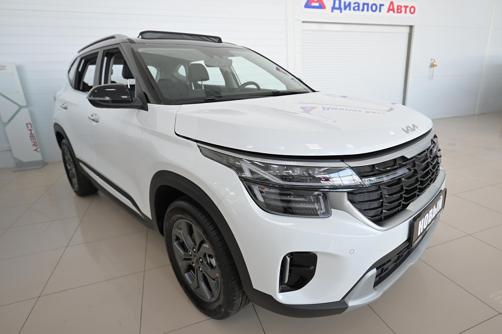 Kia Seltos Deluxe Edition, белый
