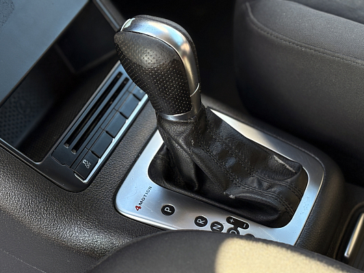 Volkswagen Tiguan Cup, 2012 года, пробег 296695 км