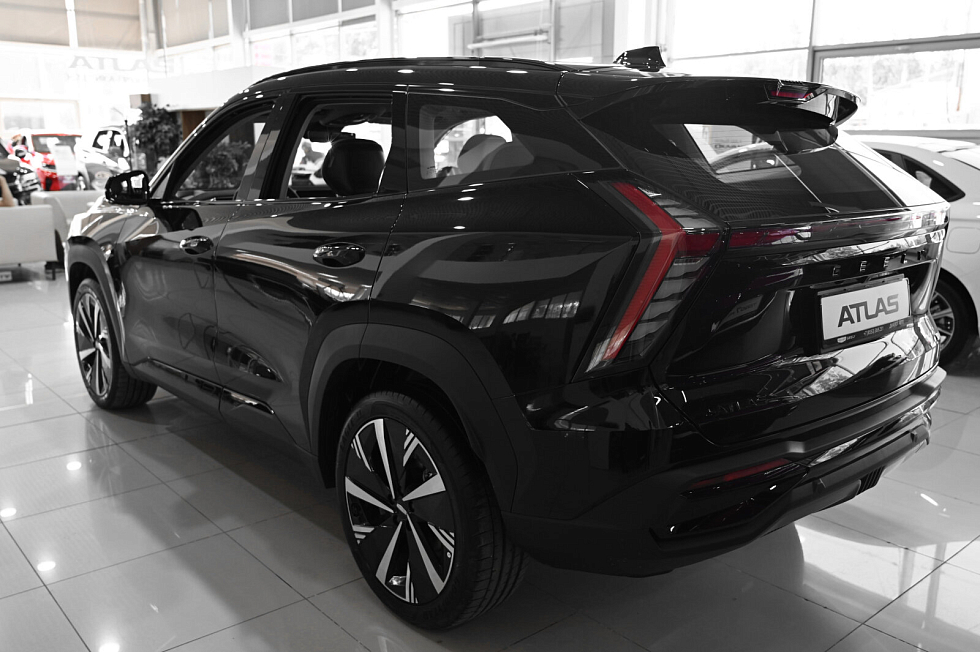 Geely Atlas Флагман, черный
