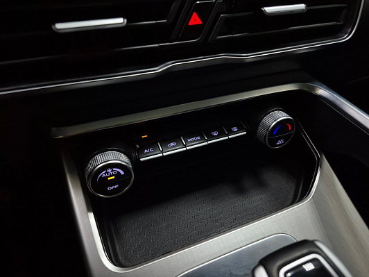 Geely Coolray Luxury, 2021 года, пробег 85837 км