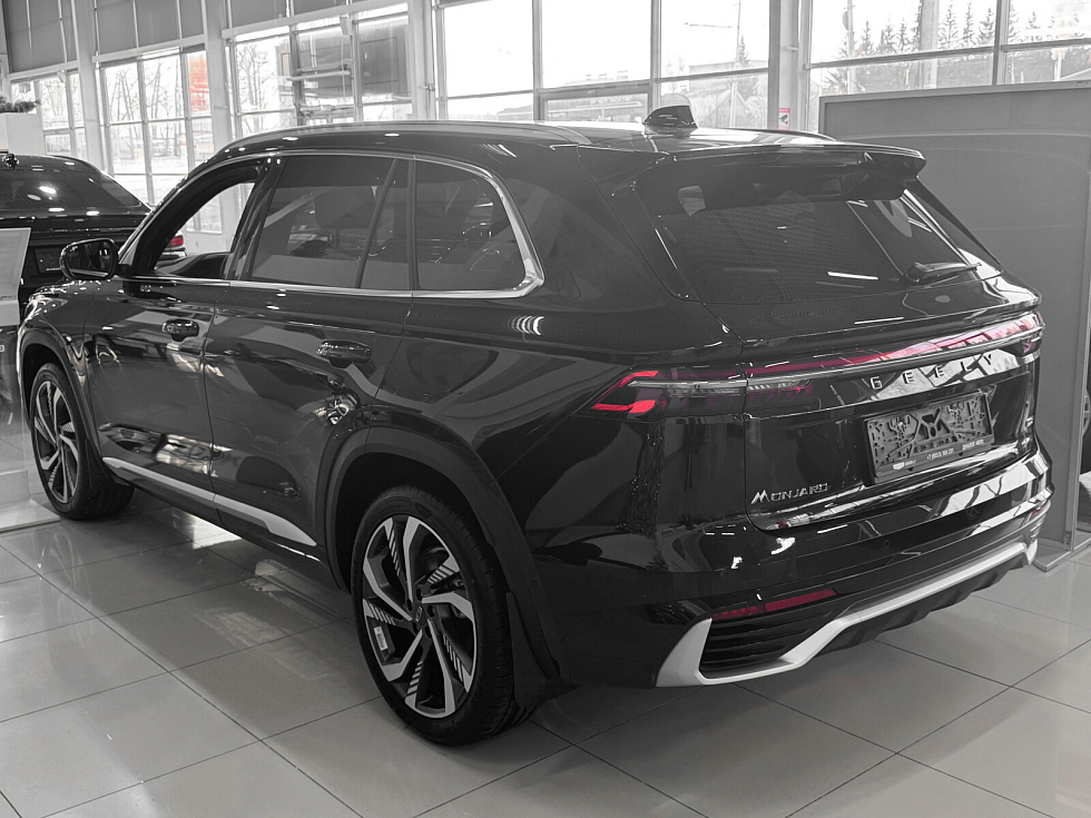 Geely Monjaro Флагман, черный