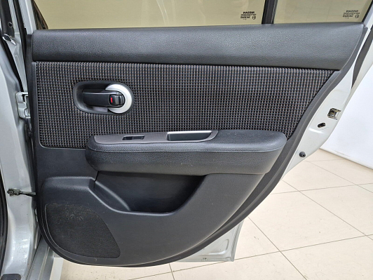 Nissan Tiida Elegance, 2010 года, пробег 284604 км