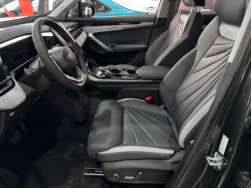 Geely Atlas Флагман, зеленый