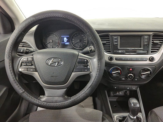 Hyundai Solaris Active, 2017 года, пробег 242018 км