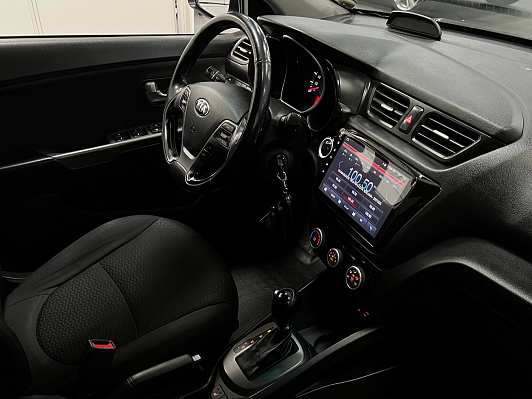 Kia Rio, 2015 года, пробег 190000 км