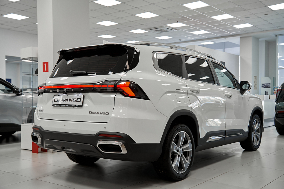 Geely Okavango Flagship, белый