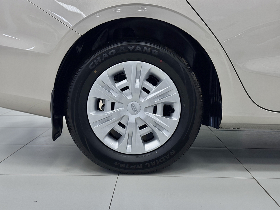 Geely Emgrand Luxury, бежевый