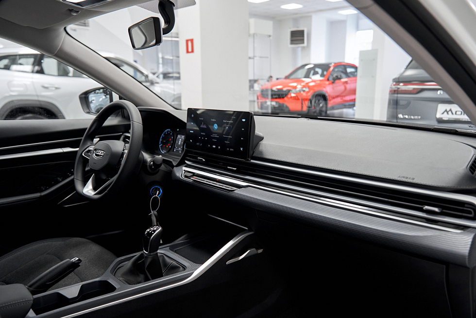 Geely Emgrand Flagship, белый