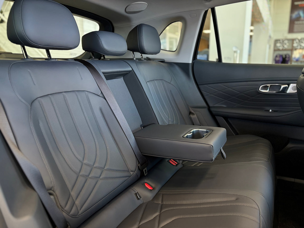 Geely EX5 Гибрид Макс EM-R, черный