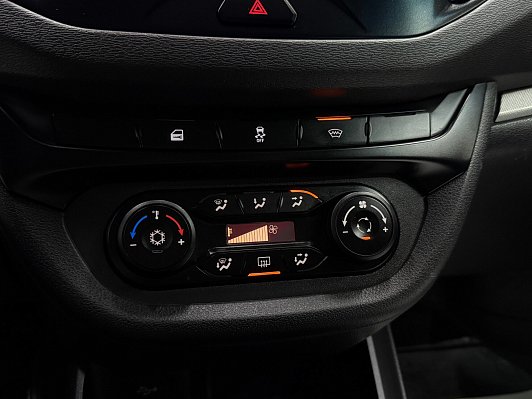 Lada (ВАЗ) Vesta Comfort Multimedia, 2017 года, пробег 105823 км