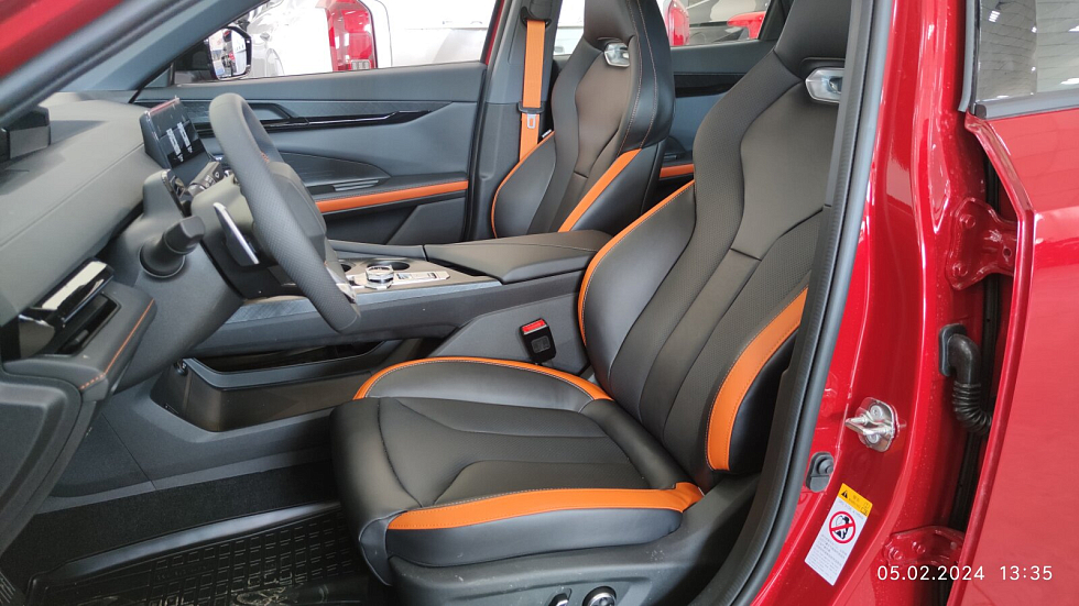 Changan UNI-V Tech, красный