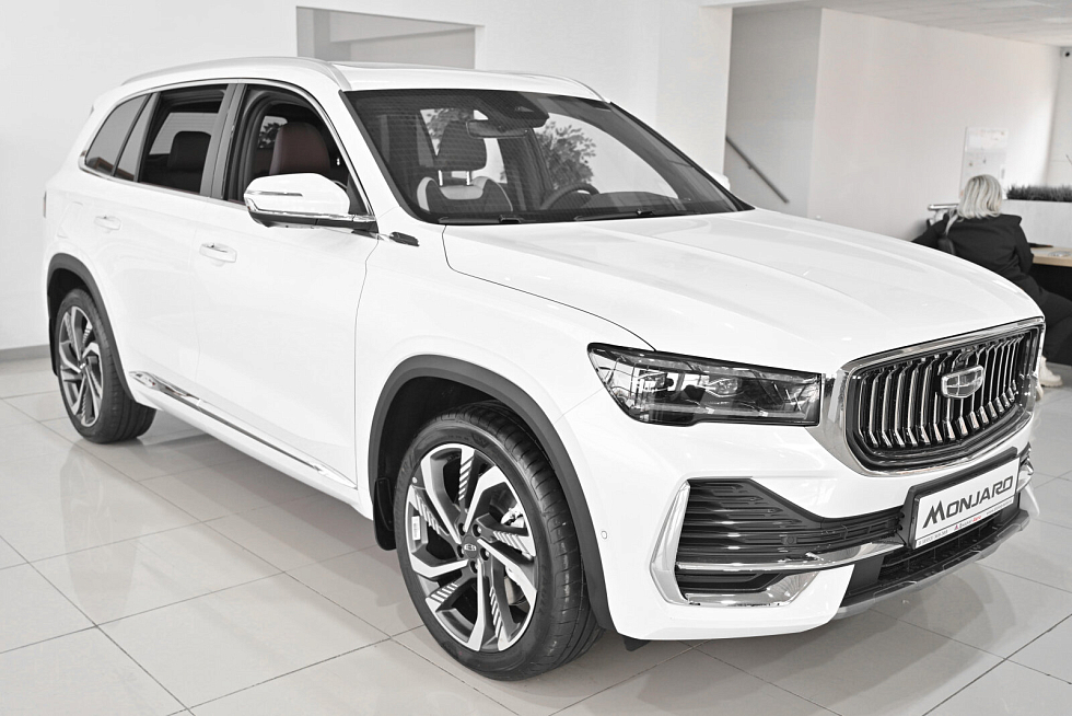 Geely Monjaro Люкс, белый