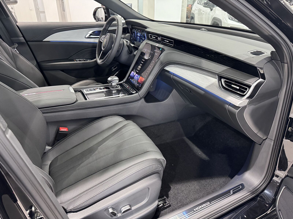 Hongqi H5 Deluxe +, черный