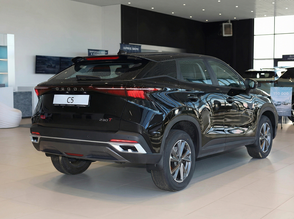 Omoda C5 Актив, черный