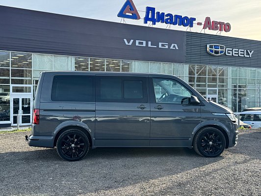 Volkswagen Multivan Highline (Germany), 2022 года, пробег 147103 км