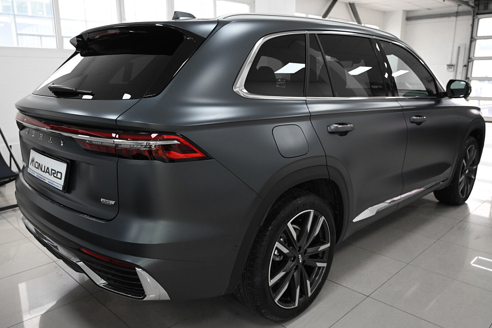 Geely Monjaro Люкс, серый