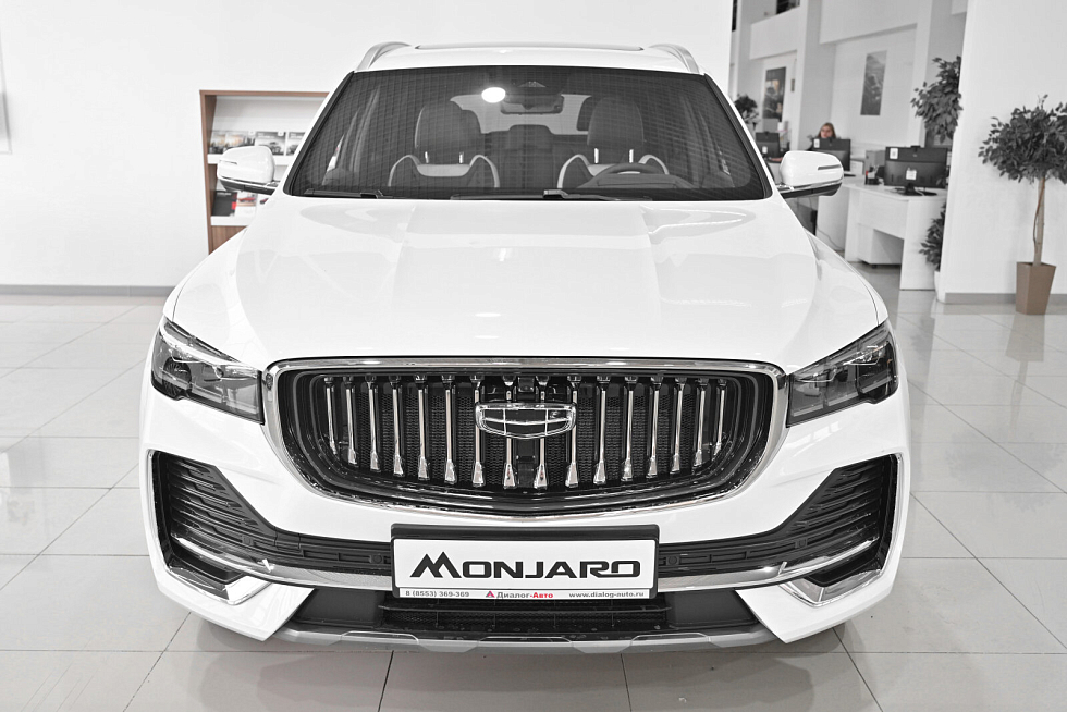 Geely Monjaro Люкс, белый