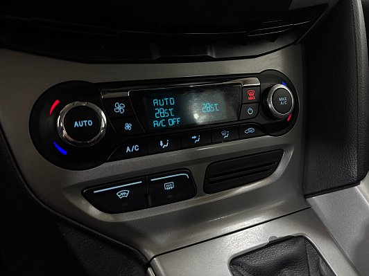 Ford Focus Titanium, 2012 года, пробег 158586 км