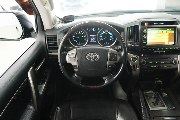 Toyota Land Cruiser, 2011 года, пробег 311307 км