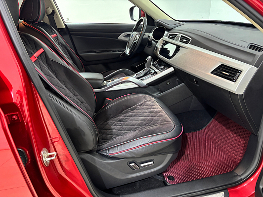 Geely Atlas Luxury, 2019 года, пробег 90364 км