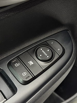 Kia Rio Luxe, 2021 года, пробег 30000 км